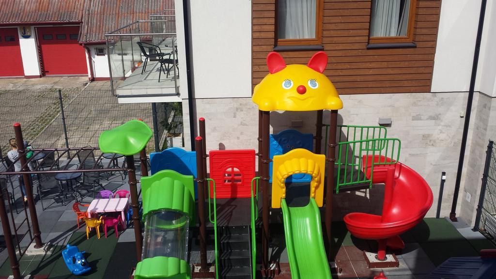 Marina Jastarnia Apartamenty W Budynku Z Basenem المظهر الخارجي الصورة