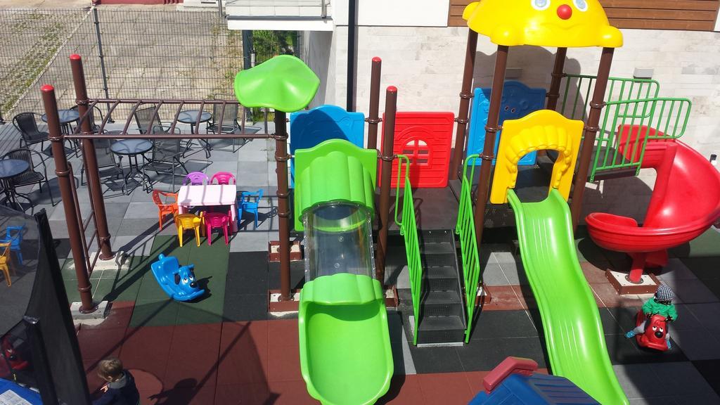 Marina Jastarnia Apartamenty W Budynku Z Basenem المظهر الخارجي الصورة