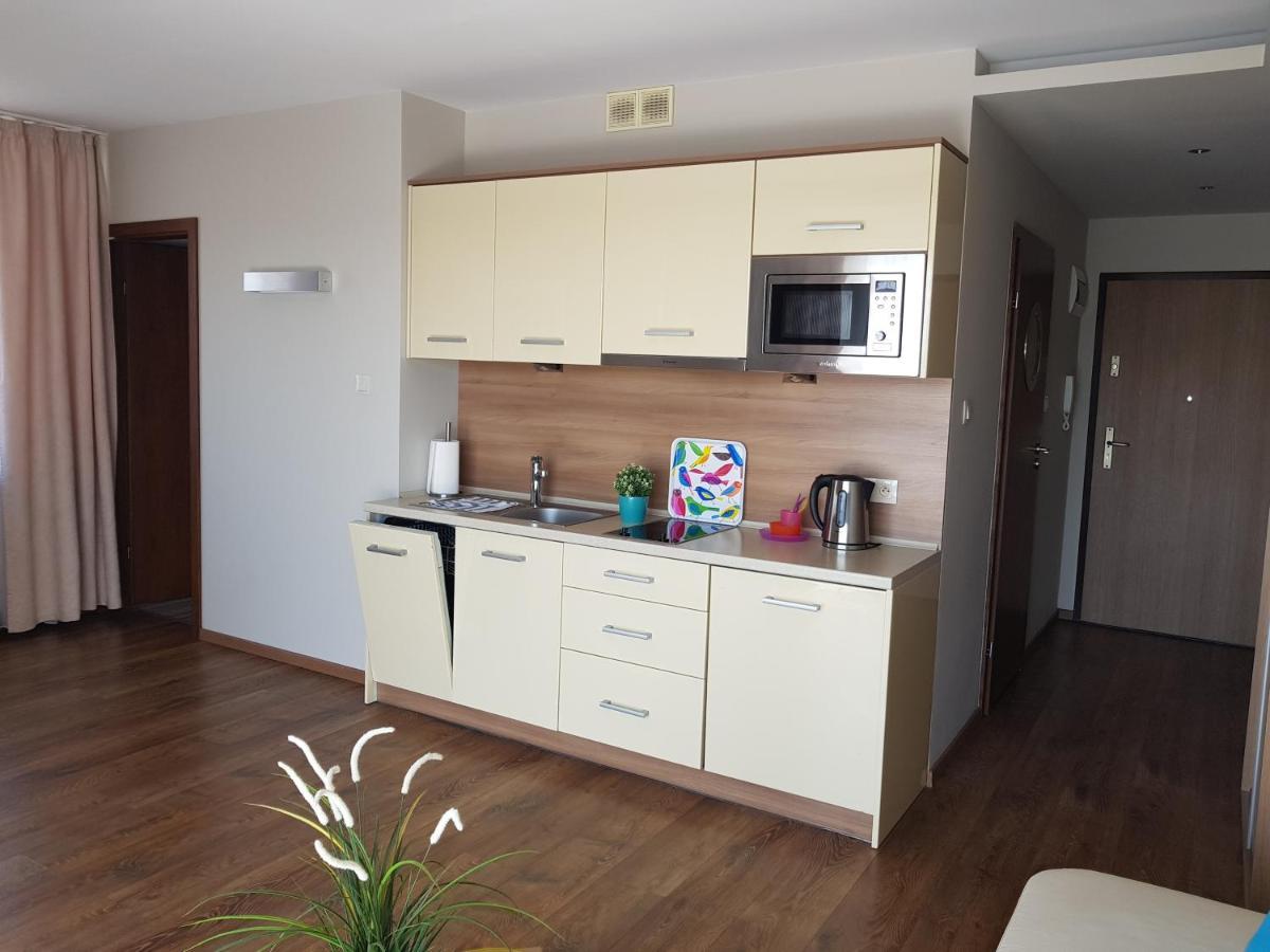 Marina Jastarnia Apartamenty W Budynku Z Basenem المظهر الخارجي الصورة