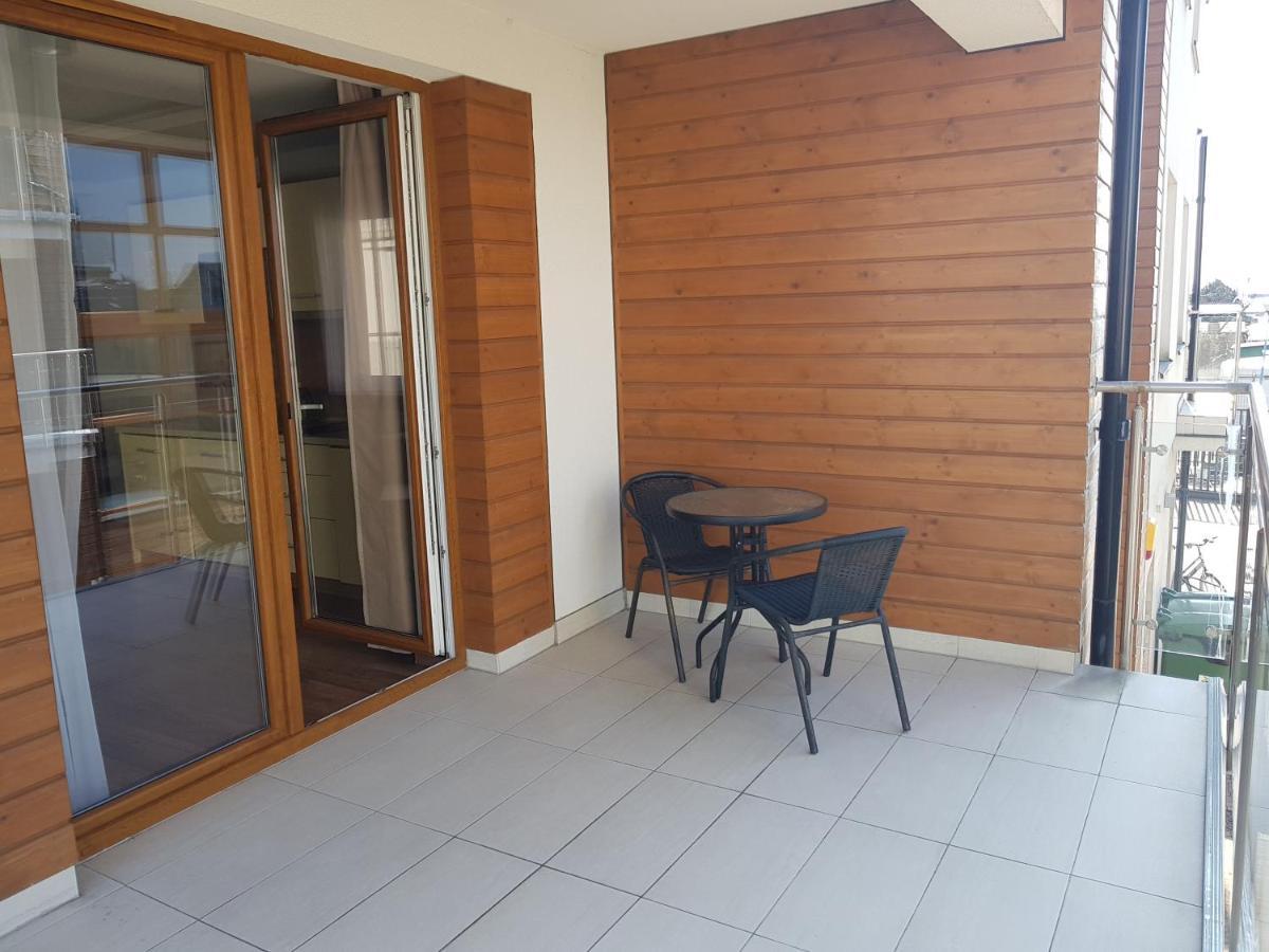 Marina Jastarnia Apartamenty W Budynku Z Basenem المظهر الخارجي الصورة